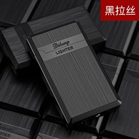 Черная Лайс поддерживает гравировку