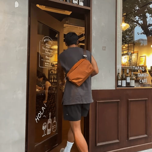 Bellroy Australia Venture Sling9l Explorer Super Sack Budg