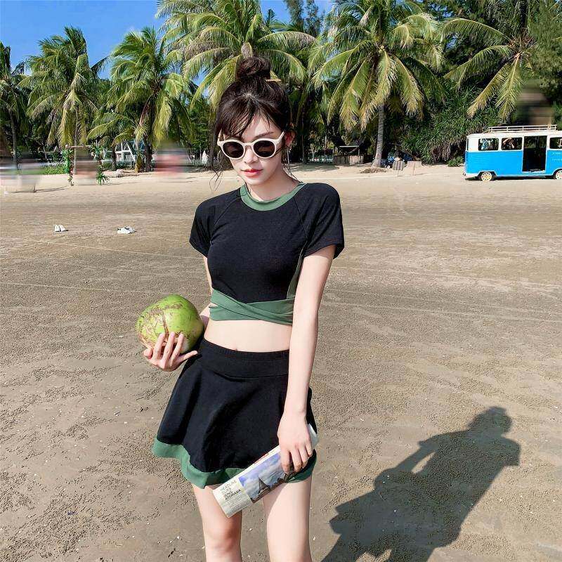 Baju renang dua helai gaya skirt set dua helai reka bentuk konservatif gaya sukan mengumpul dada kecil menampakkan gaya peralatan berenang pelajar