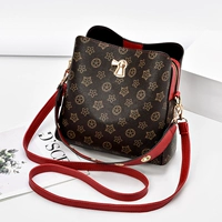 Глубокий кофейный принт/вино красный