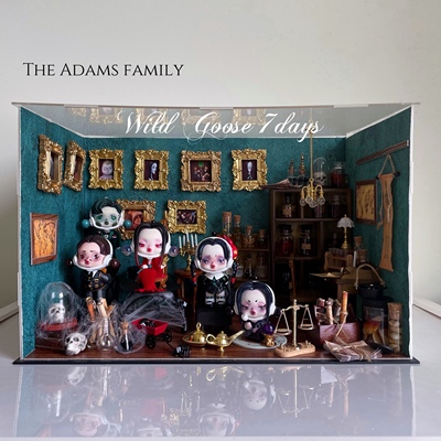 taobao agent Bubble Mart Sp Adams family scene layout props landscaping display box retro hand-made miniature doll house