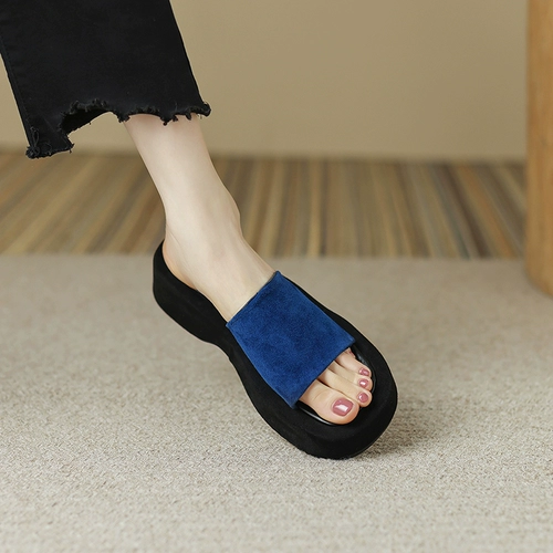 Слайдеры на платформе, тапочки, модная универсальная обувь, европейский стиль, подходит для подростков, из натуральной кожи, 2023