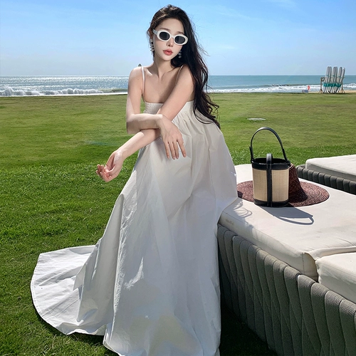 Белое освежающее платье, длинная юбка, квадратный вырез, оверсайз