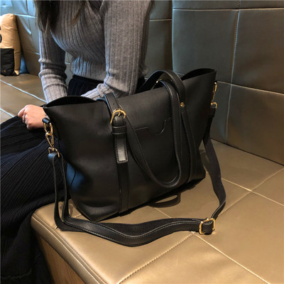 taobao agent Advanced capacious one-shoulder bag, universal handheld small bag, high-quality style, 2022 collection