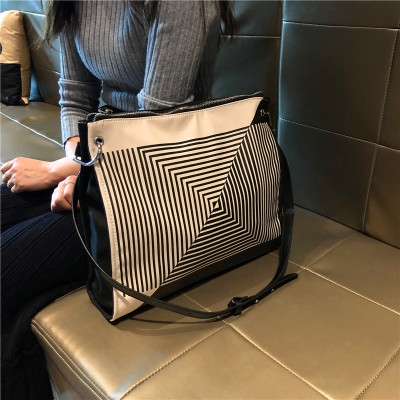 taobao agent Capacious face blush, high quality one-shoulder bag, universal shoulder bag, 2022 collection, internet celebrity