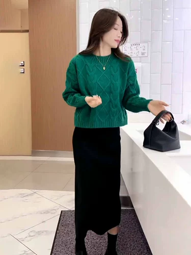 Осенний комплект, свитер, юбка, коллекция 2023, изысканный стиль