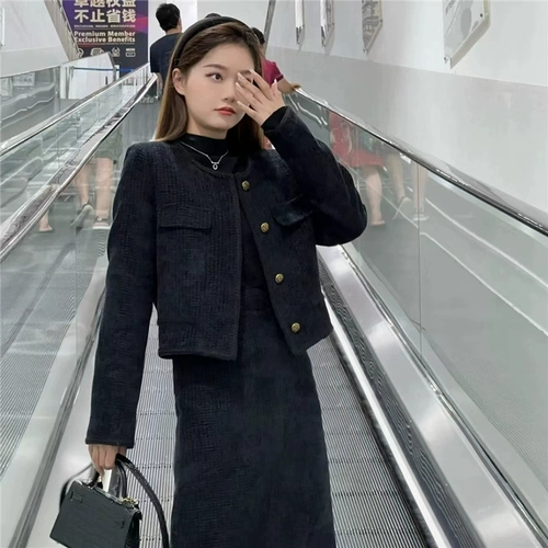 Осенняя куртка, юбка, приталенный комплект, в корейском стиле, в стиле Шанель, яркий броский стиль