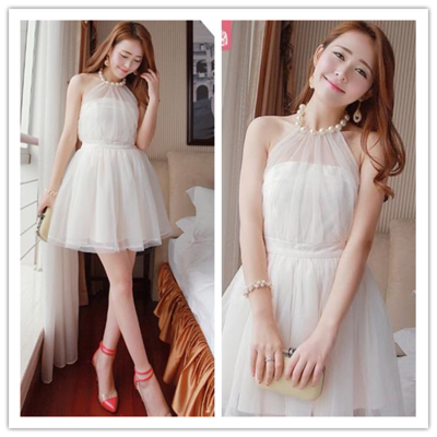 爱逛街为您找到收腰露背连衣裙相关的宝贝,您可以在下面的板块中挑选