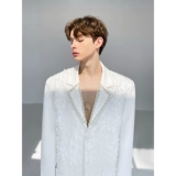 Трехмерный дизайнерский костюм из жемчуга