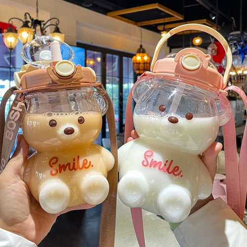 Высококачественный летний детский портативный вместительный и большой чайник со стаканом для школьников, пластиковая трубочка, с медвежатами