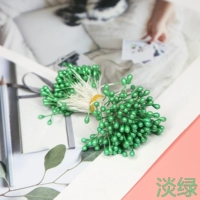 Количество светло -зеленого составляет около 120