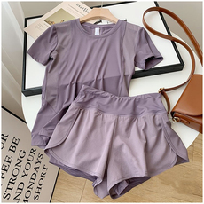 Одежда для йоги 排汗速干透气晨跑休闲运动健身房瑜伽运动短袖t恤+阔腿休闲短裤女