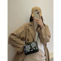 Синий (большой) может положить мобильные телефоны