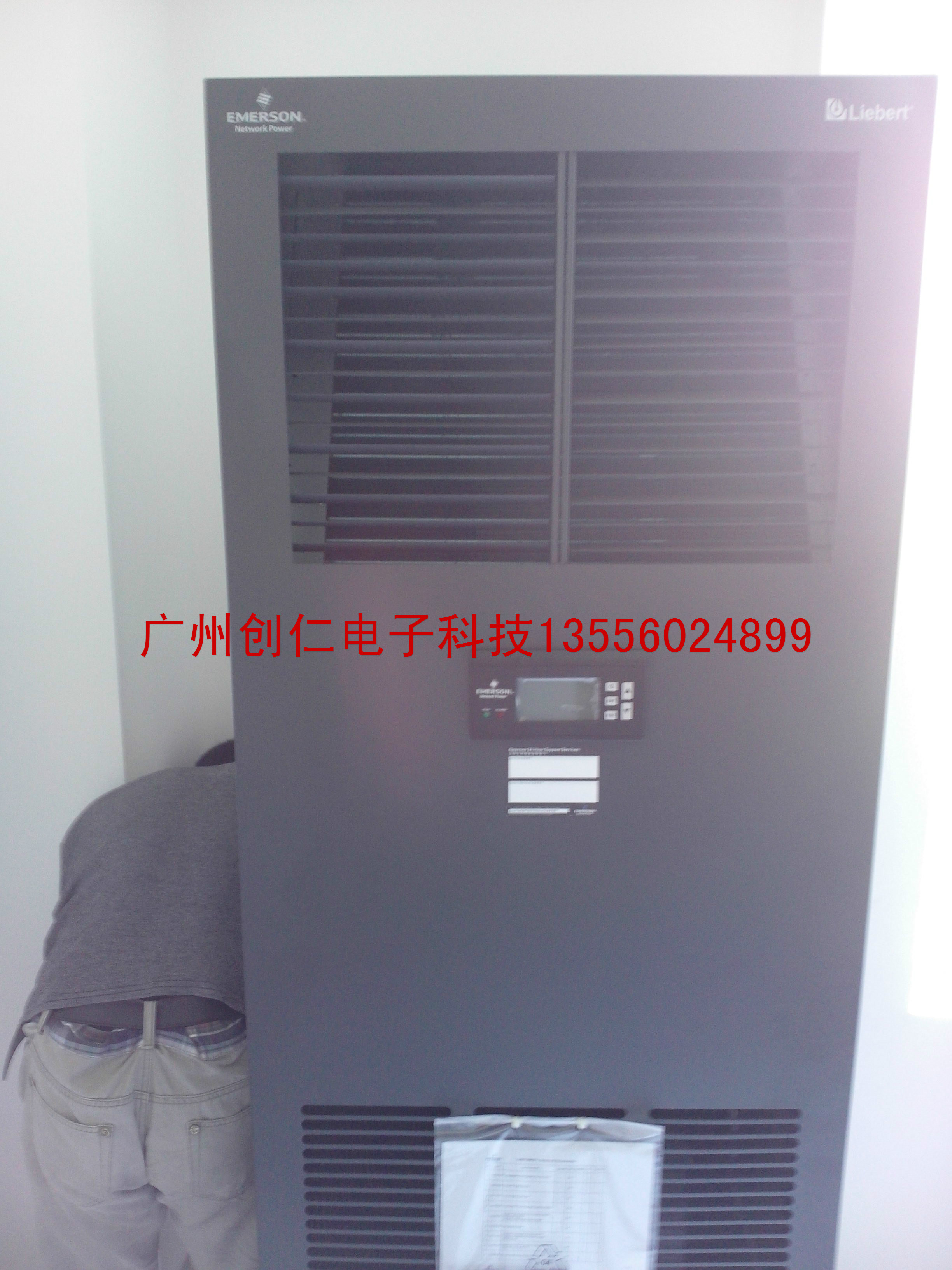 

Процизионный кондиционер Emerson DME12MOP1 +DMC12WT1 12.5KW/5P