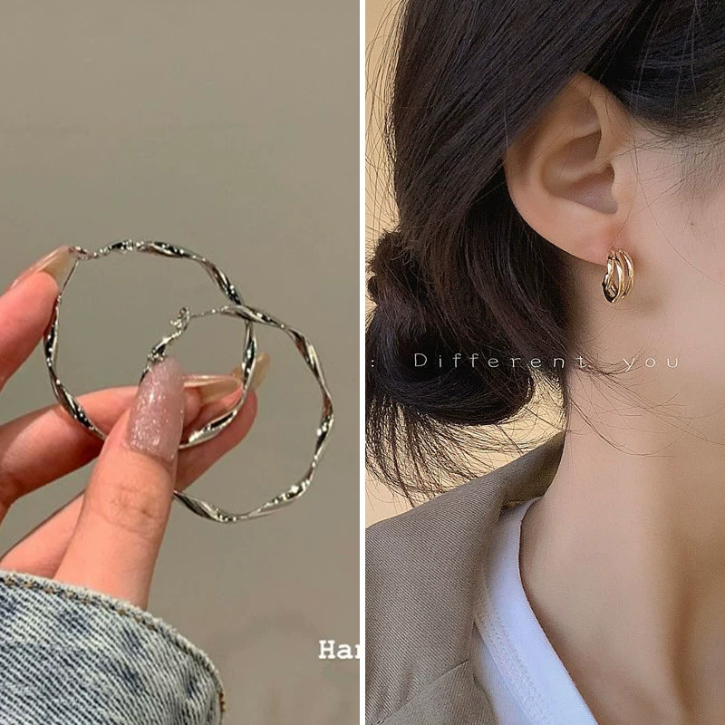 Крупные серьги с хвостиком