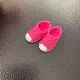 Розовая красная и белая спортивная обувь