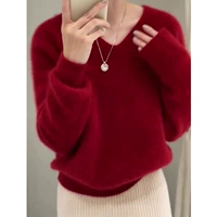 Красный свитер