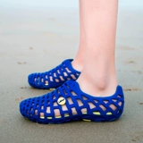 Тапочки в стиле Crocs, пляжные летние босоножки, мужские модные мужские тапочки для школьников и студентов, коллекция 2021 года, в корейском стиле, для влюбленных, подходят для носки на улице