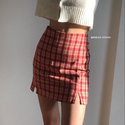 taobao agent Retro cute red colored mini-skirt, pleated skirt, American style, high waist, hip-accented