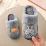 Детские зимние мультяшные полиуретановые милые тапочки подходит для мужчин и женщин для принцессы, нескользящие удерживающие тепло туфли, 1-6 лет