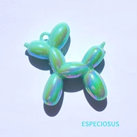 Розовый зеленоватый