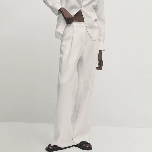 Минималистский ветер и отдых для женщин.