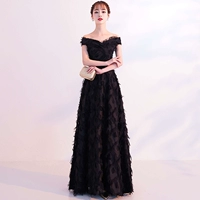 Длинный, открытые плечи