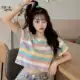 Mùa hè năm 2021 phong cách mới hyuna phong cách cầu vồng sọc crop top lỏng lẻo ngắn tay áo thun nữ trong triều - Áo phông