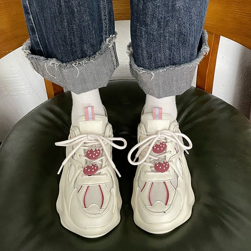 Клубника, сетчатая универсальная белая обувь на платформе, спортивная обувь для отдыха, коллекция 2023, популярно в интернете, европейский стиль