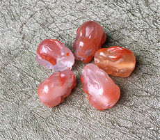 DIY аксессуары 天然川料南红玛瑙柿子红火焰纹玉兔背云吊坠生肖挂件433