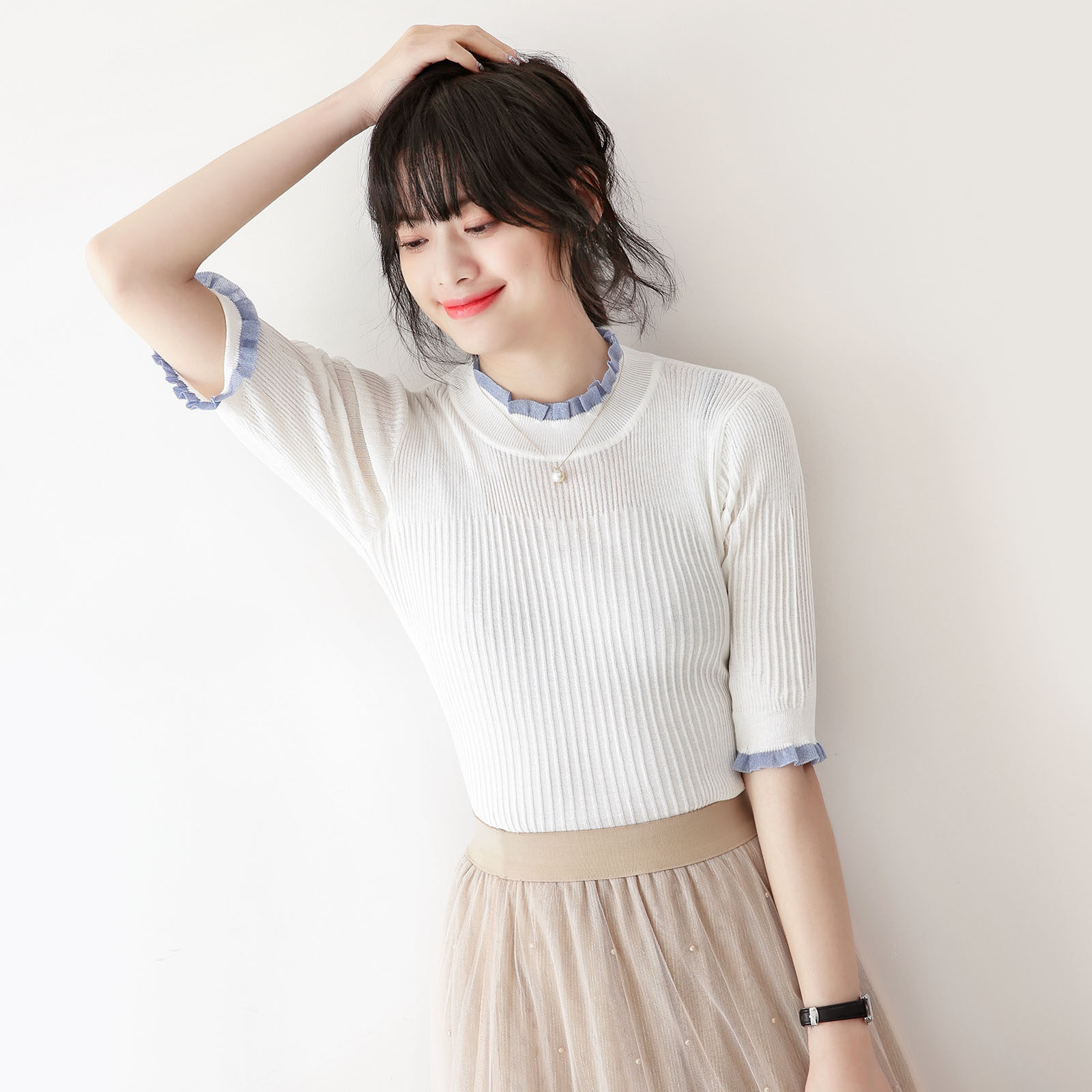 典型的优雅小香风格 金葱木耳边 三分袖 弹力冰麻针织衫上衣女春