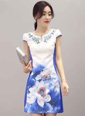 爱逛街为您找到女士旗袍相关的宝贝,您可以在下面的板块中挑选喜欢的