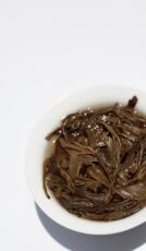 Упаковка чая 2014年南糯山青饼此款茶为春茶压制，干仓存放，滋味很丰富