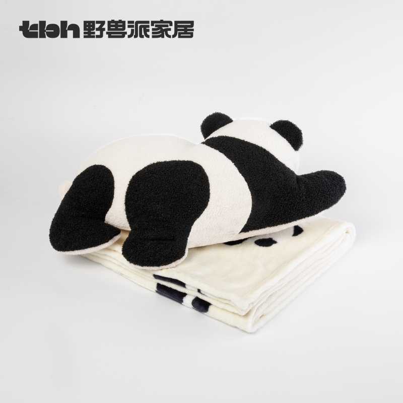 T-B-H 野兽派家居 熊猫嘭嘭 二合一法兰绒暖香毯子抱枕 双重优惠折后￥240包邮 88VIP会员还可95折