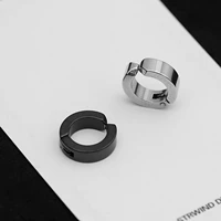 Глянцевые черные стальные клипсы