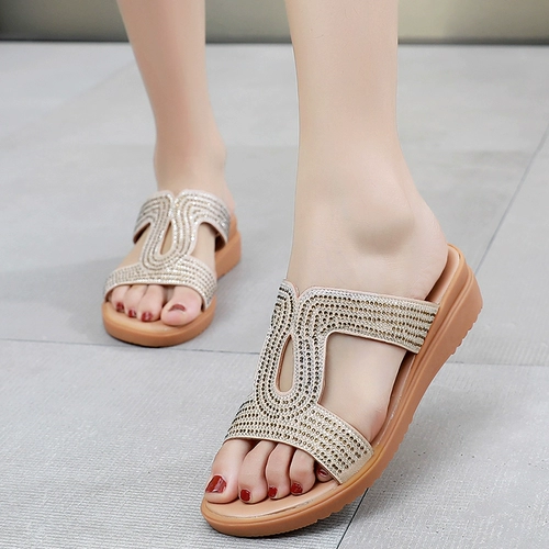 Тапочки, обувь, универсальные модные слайдеры, коллекция 2023, яркий броский стиль