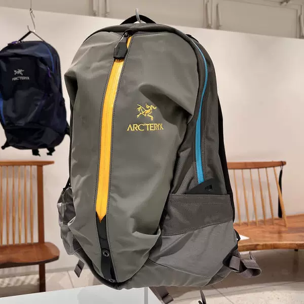 正規品】 ARC'TERYX 限定 × 22 Arro BEAMS別注 - リュック/バックパック - www.indiashopps.com