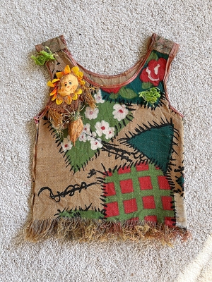 taobao agent Very fun handmade sackcloth bag, small vest, scarecrower brooch disassembly