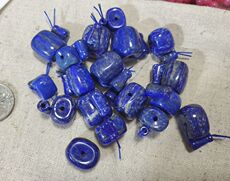 Ювелирные камни 尾货处理4号 图上所有青金石三通佛头都天然的打包出售 177克