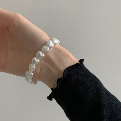 taobao agent Heart -shaped romantic Baroque INS alien pearl bracelet French girl gentle and simple elastic bracelet