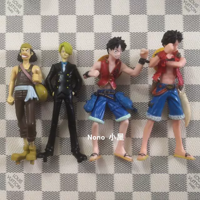 * СОЕДИНИЙ МИНИСТЕРСТВО * Мать-родина версия оптовых товаров One Piece маленький POP Usophan правило Лути Луффи Чоба