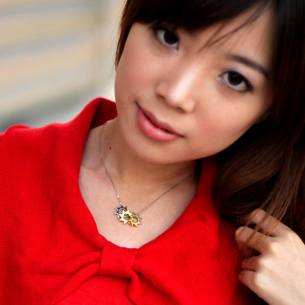 Универсальная подвеска, мужское брендовое ожерелье на солнечной энергии, простой и элегантный дизайн, три цвета