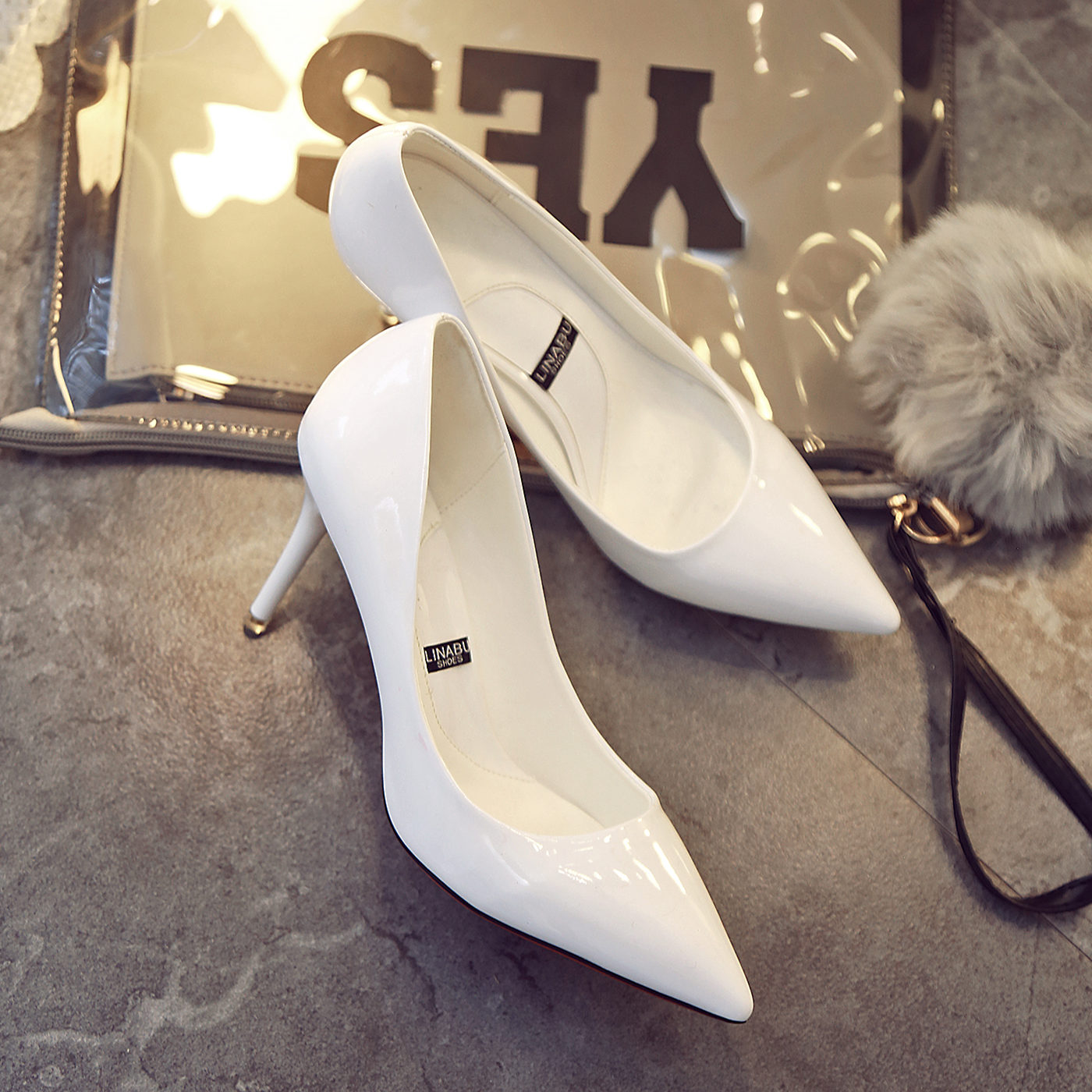 2018秋冬季新款尖头浅口百搭白色高跟鞋细跟职业单鞋韩版舒适女鞋