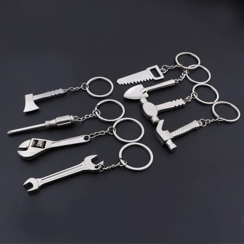 Лопата, отвертка, гаечный ключ, плоскогубцы, брелок с гравюрой, подарок на день рождения