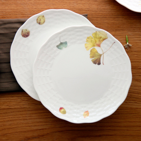 爱逛街为您找到陶瓷餐盘相关的宝贝,您可以在下面的板块中挑选喜欢的