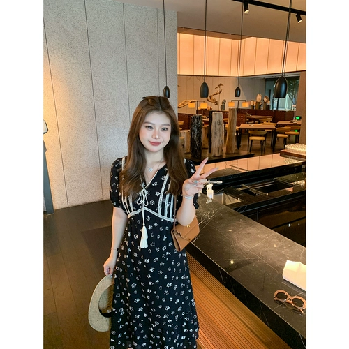 Летнее платье для пальцев на ноге, высокая талия, по фигуре, короткий рукав, в цветочек