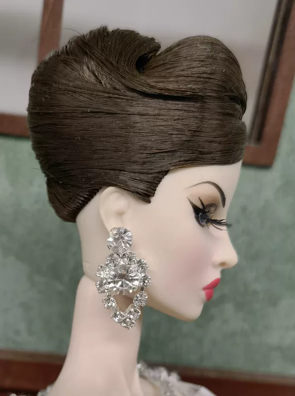 DIY Barbie Momoko FR DG, и т. д. может использоваться с полноразмерной дрелью серьги