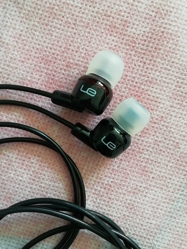 Цена цена клиренса оригинал UE170 в динамическом мониторинге Hifi Hifi Hifi 3,5 мм прямо вставленные исходные наушники