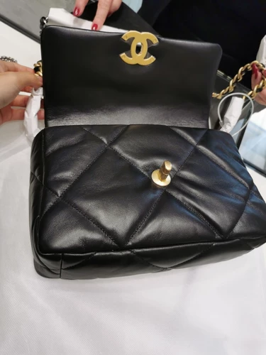 Классическая цепь на цепочке, сумка на одно плечо