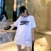Áo phông ngắn tay phụ nữ mùa hè mới 2021 phong cách Hồng Kông đơn giản nửa tay rộng rãi lưới màu xanh thủy triều áo sơ mi màu đỏ - Áo phông Áo phông